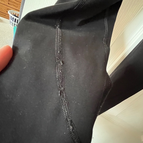 Size Small -Victoria’s Secret- 7/8 length legging - Picture 8 of 8